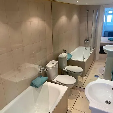 Apartment Central 2 Bed In La Nogalera *